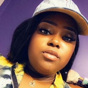 Meet your Posher, Denisha